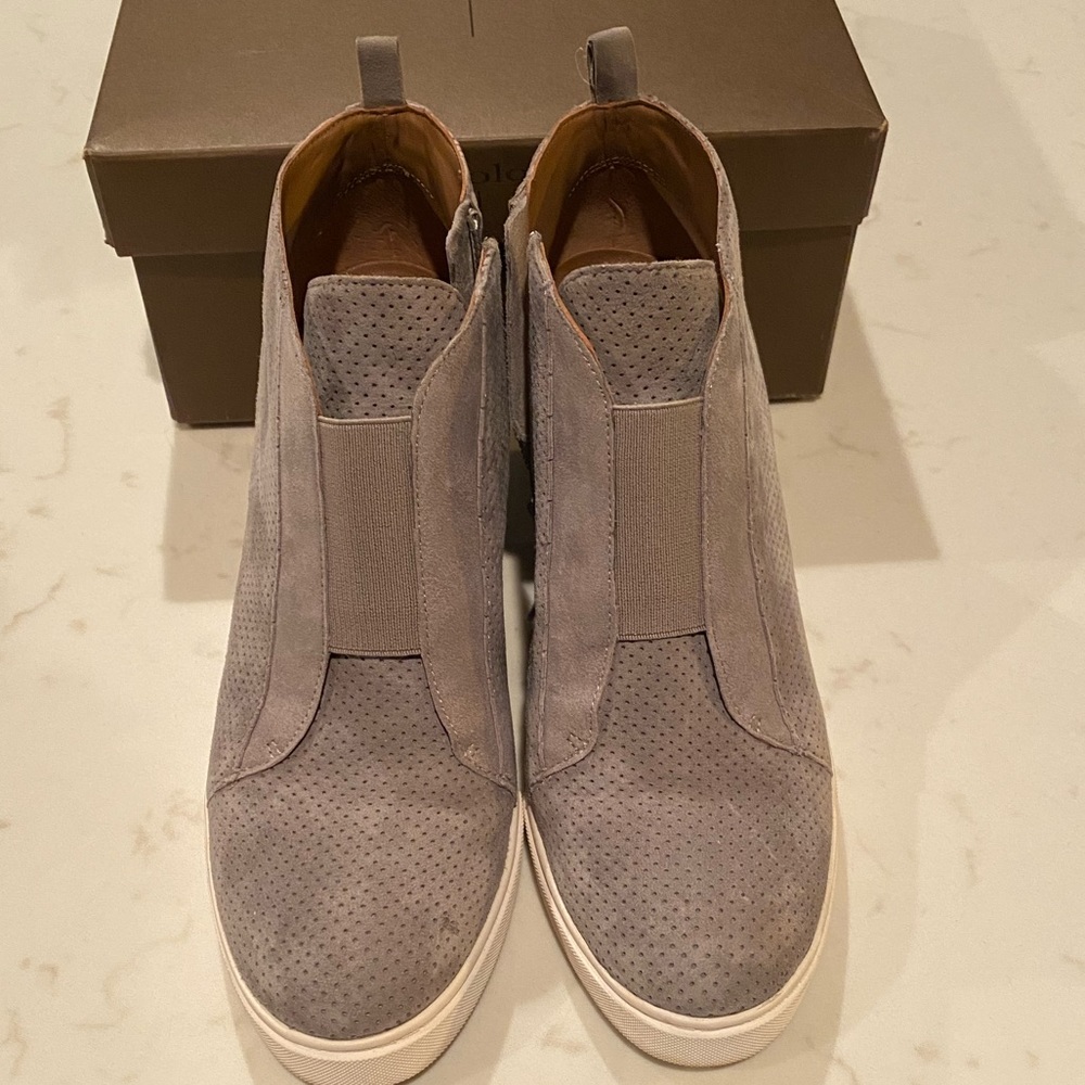 Linea Paolo Felicia Wedge Sneaker Size 7.5